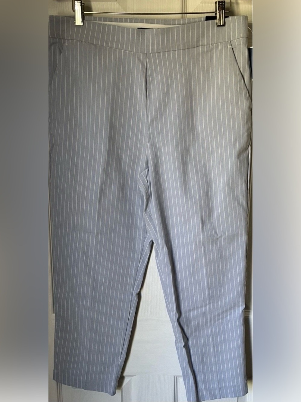 Counterparts Cropped Blue and White Pinstripe Capris Elastic Waist